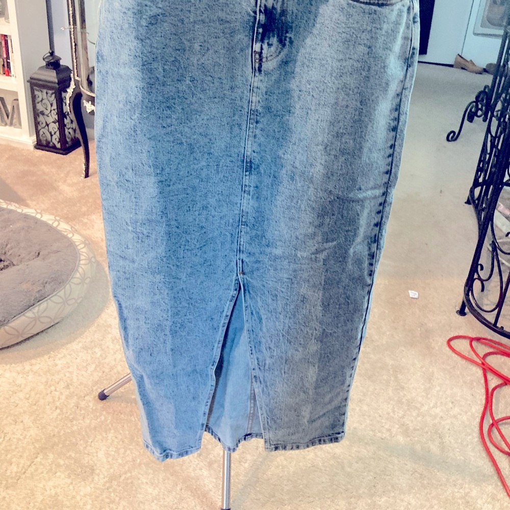 ASOS front slit denim skirt. Size 8.